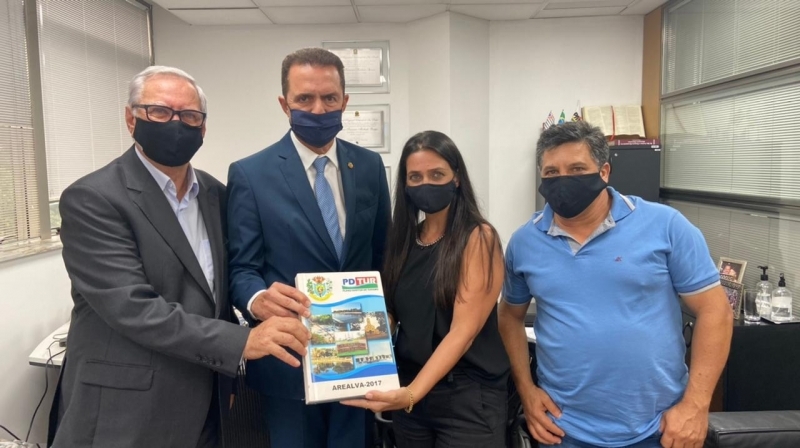 Noticia representantes-municipais-e-deputado-estadual-sr-itamar-borges-pleiteiam